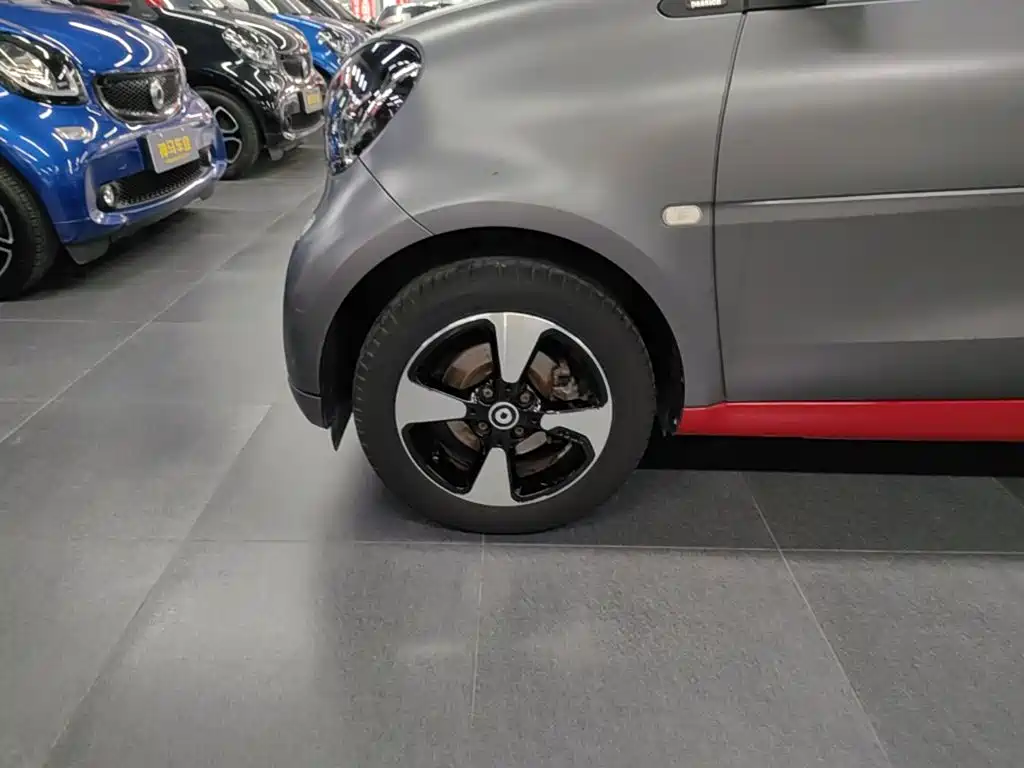 smart fortwo 2018 — фото 23