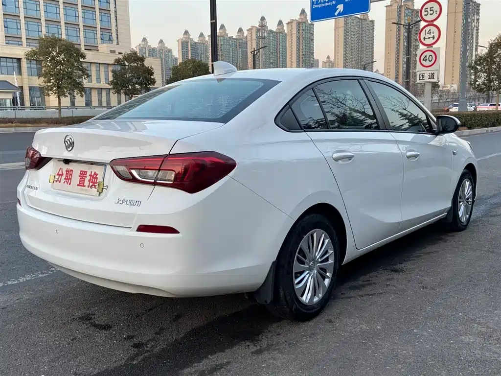 Buick Excelle 2019 — фото 12