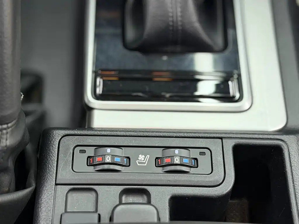 Toyota Prado 2019 — фото 10