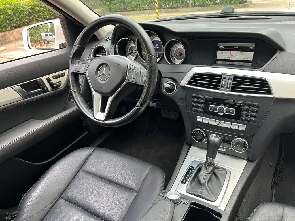 Mercedes-Benz C-Class 2012 — фото 14