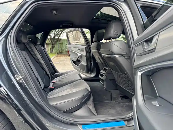 Audi A6L 2021