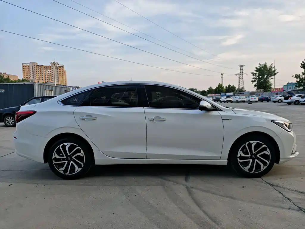 Changan Eado 2018 — фото 22