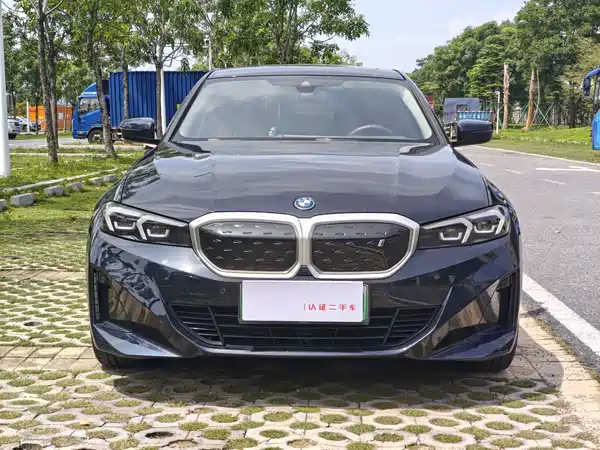 BMW i3 2024