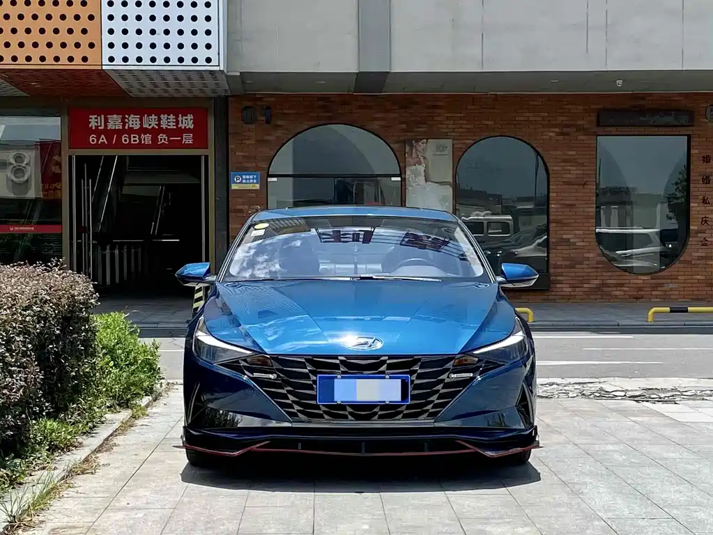 Hyundai Elantra 2021 — фото 2