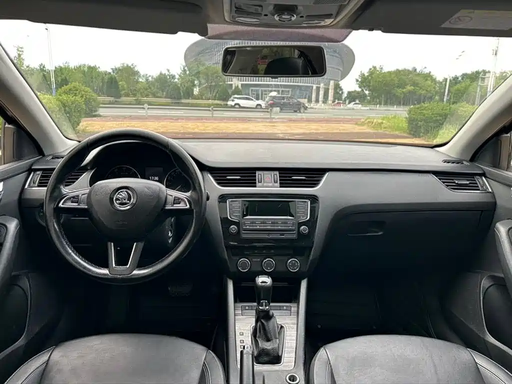Skoda Octavia 2016 — фото 8