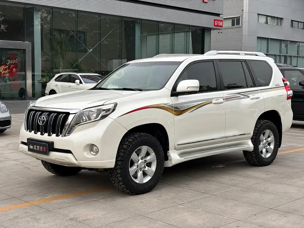 Toyota Prado 2016 — фото 1