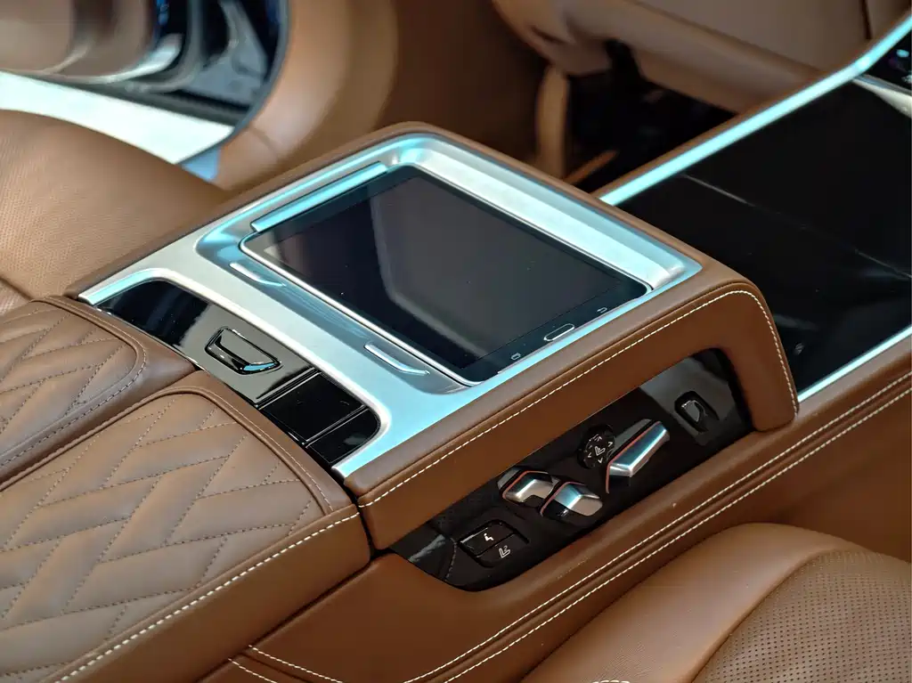 BMW 7 Series 2020 — фото 13