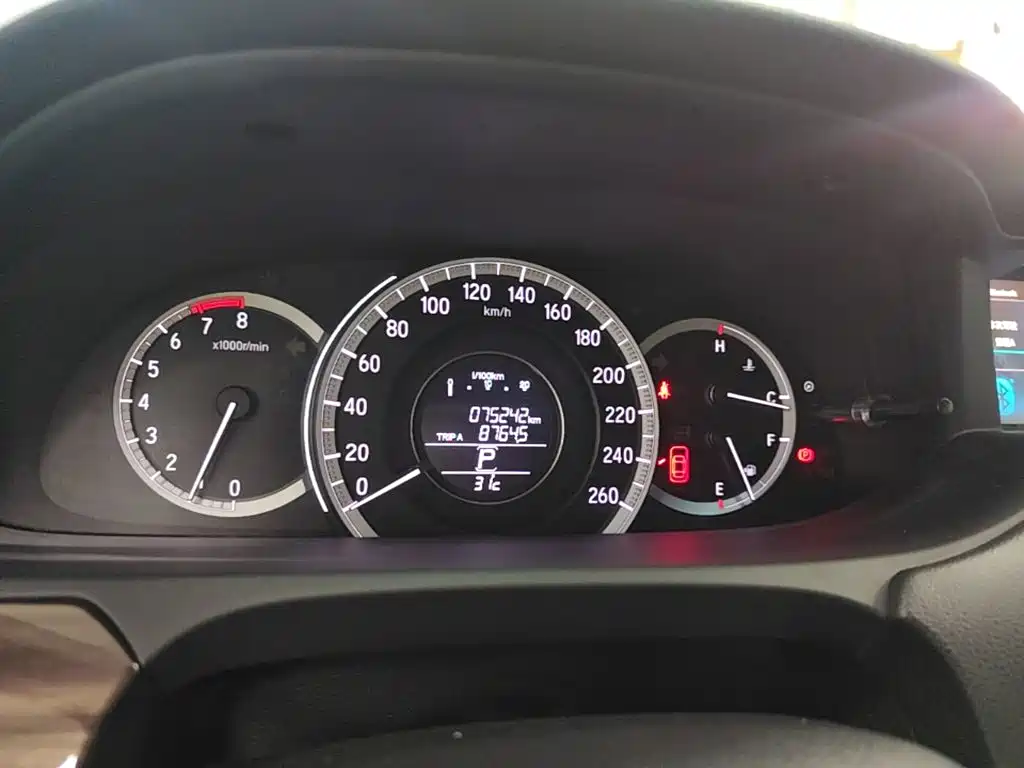 Honda Accord 2017 — фото 12
