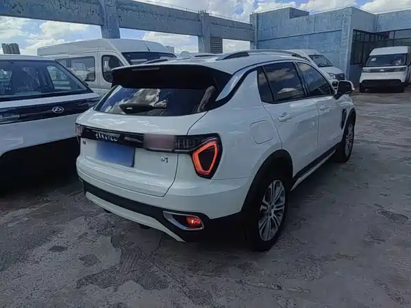 Lynk & Co 01 2020
