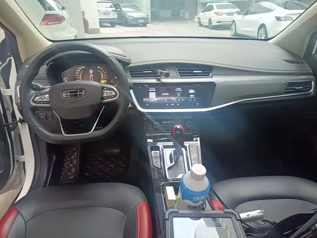 Geely Emgrand GS 2021 — фото 10
