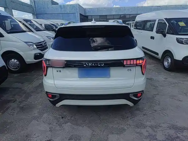 Lynk & Co 01 2020