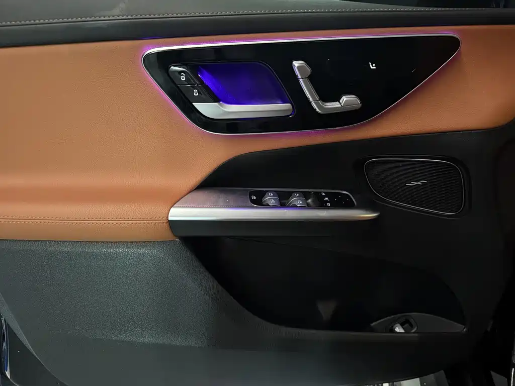 Mercedes-Benz GLC 2023 — фото 12