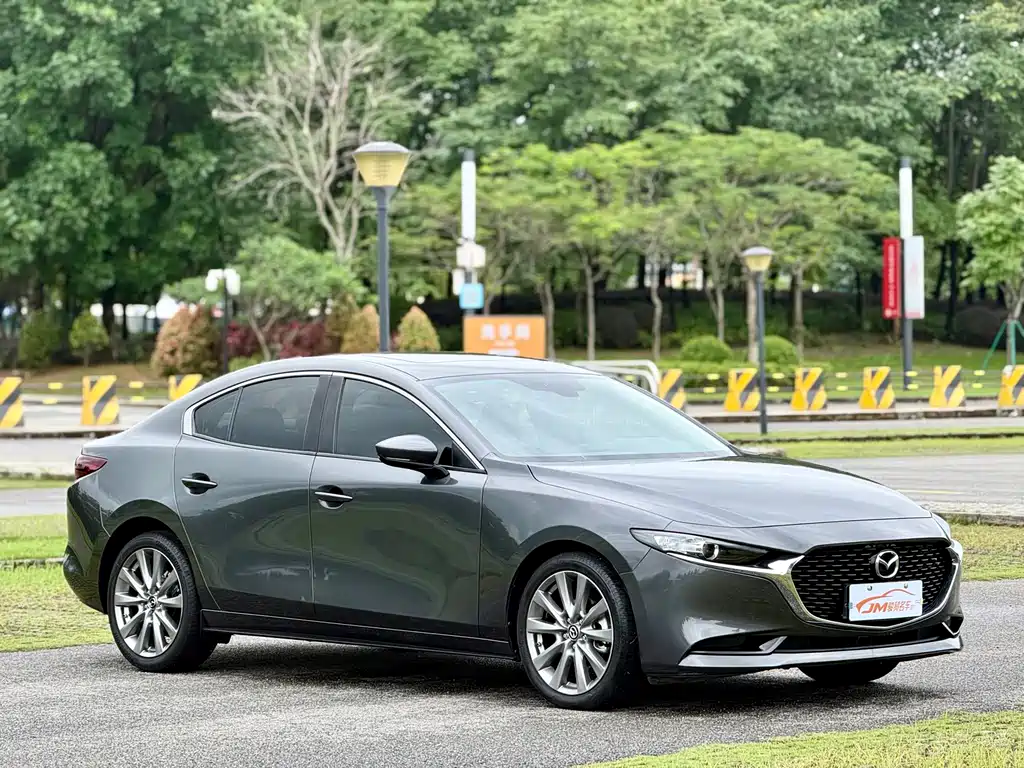 Mazda 3 Axela 2022