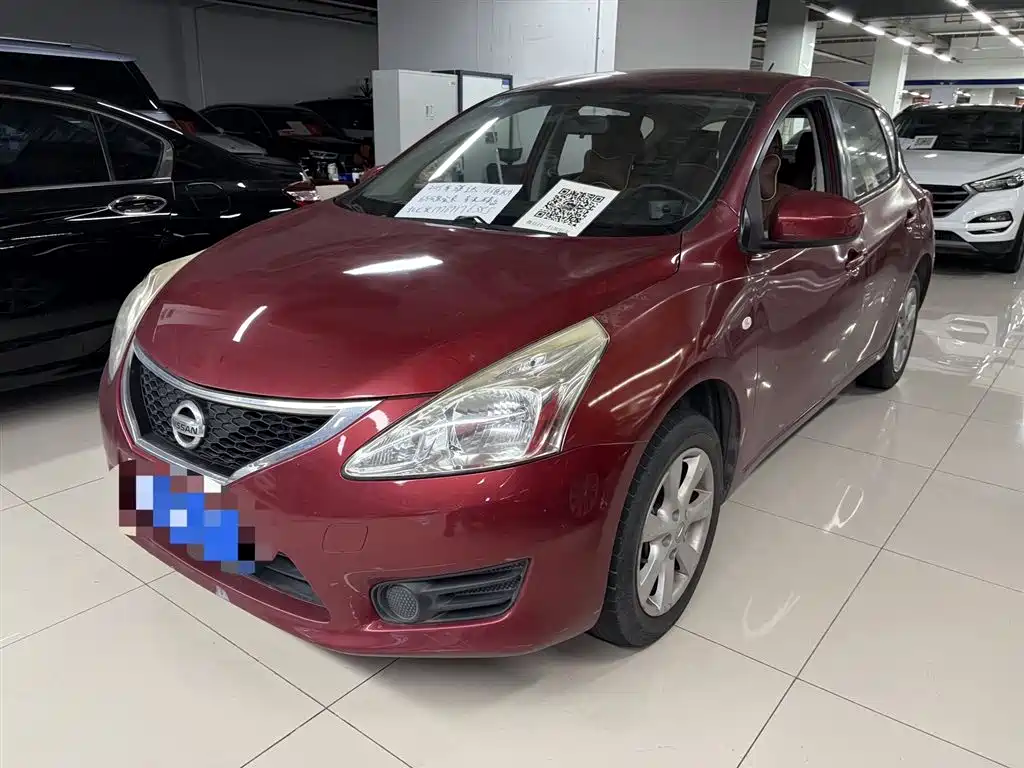 Nissan Tiida 2015