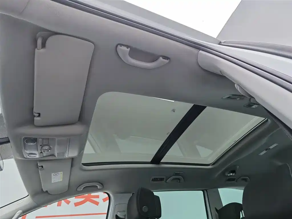 Volkswagen Sharan 2017 — фото 14
