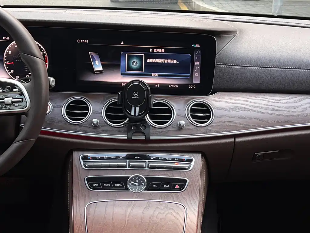 Mercedes-Benz E-Class 2020 — фото 11