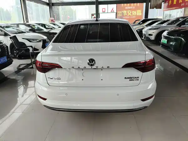 Volkswagen Sagitar 2022