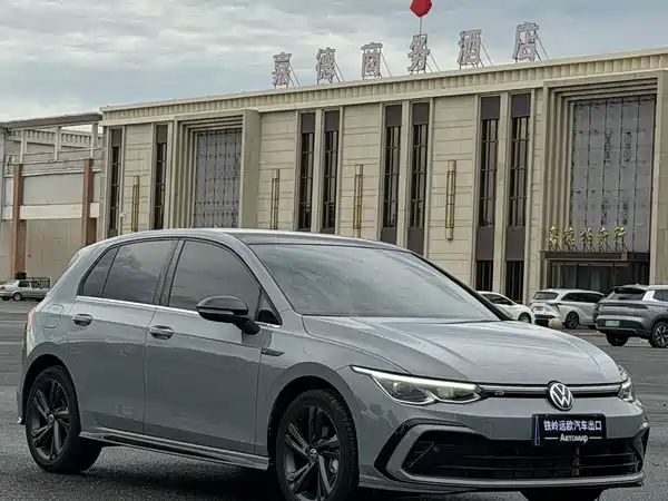 Volkswagen Golf 2023