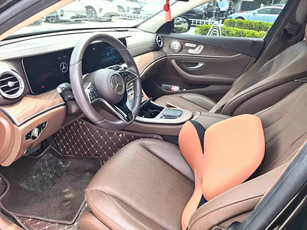 Mercedes-Benz E-Class 2023 — фото 4
