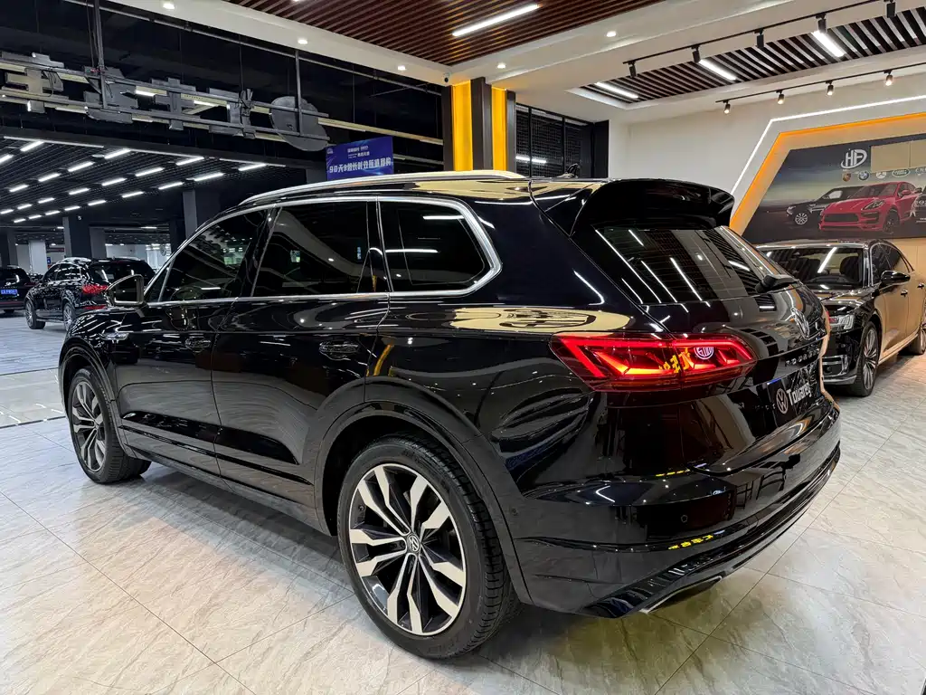 Volkswagen Touareg 2019 — фото 6