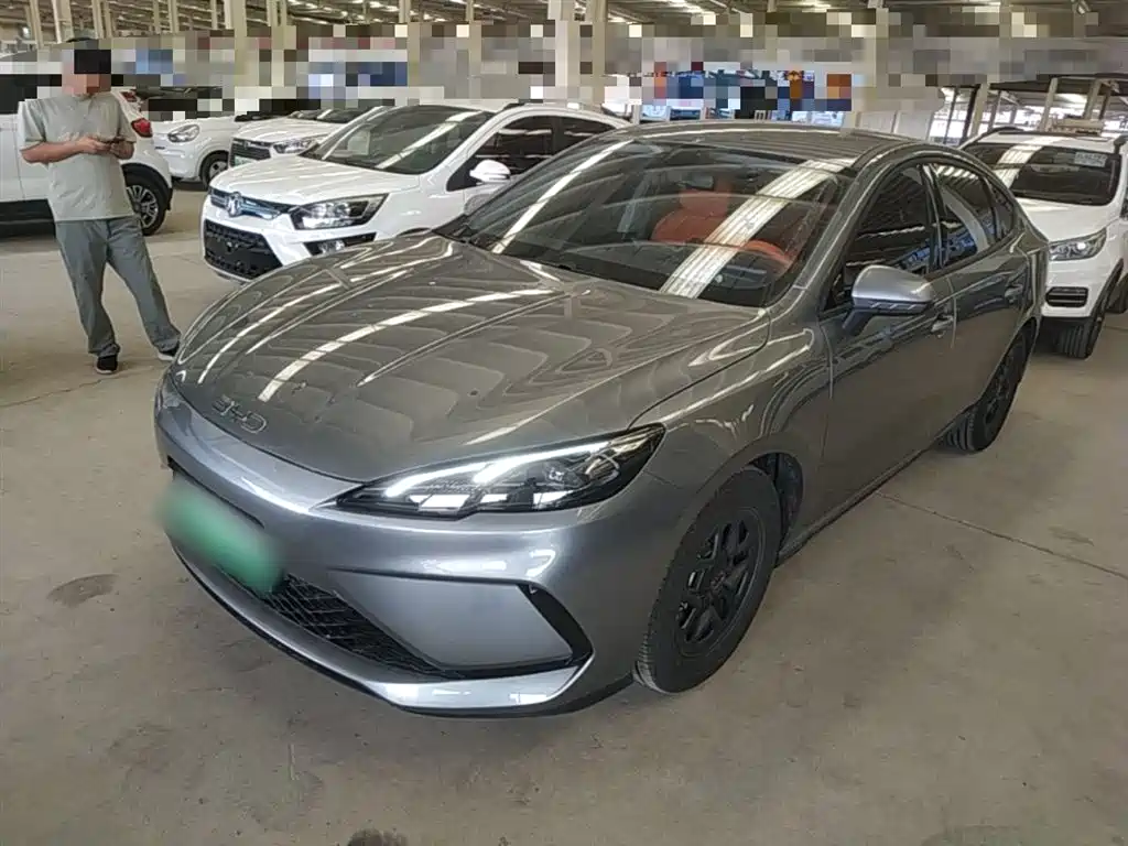BYD Seal 05 DM-i 2025 — фото 2