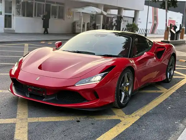 Ferrari F8 2023