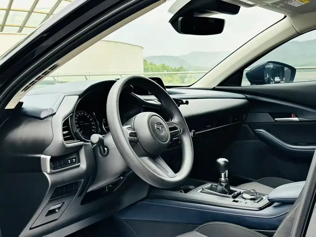 Mazda CX-30 2021 — фото 12
