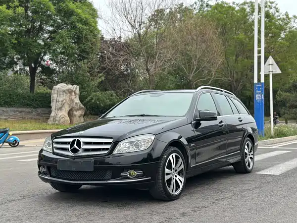 Mercedes-Benz C-Class 2010