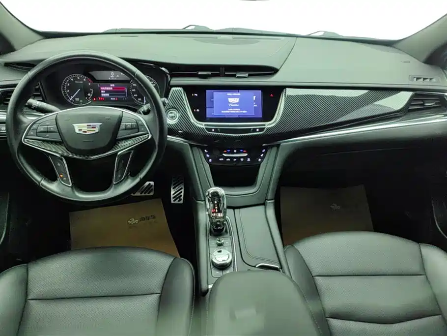 Cadillac XT5 2021 — фото 12
