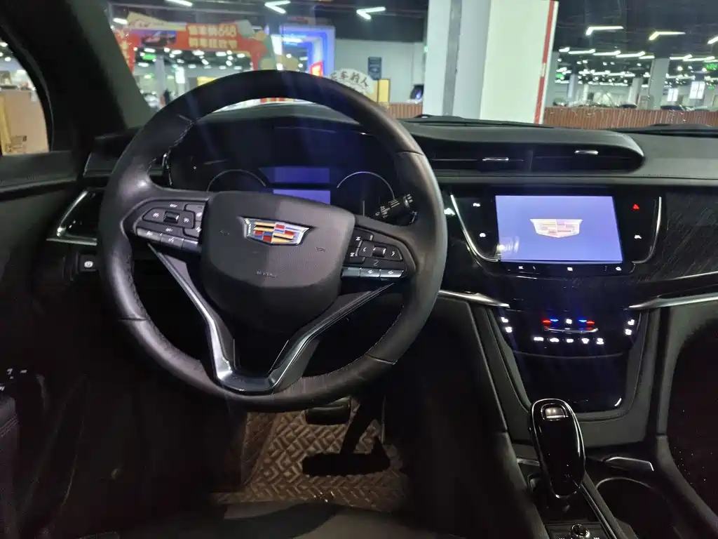 Cadillac XT6 2021 — фото 9