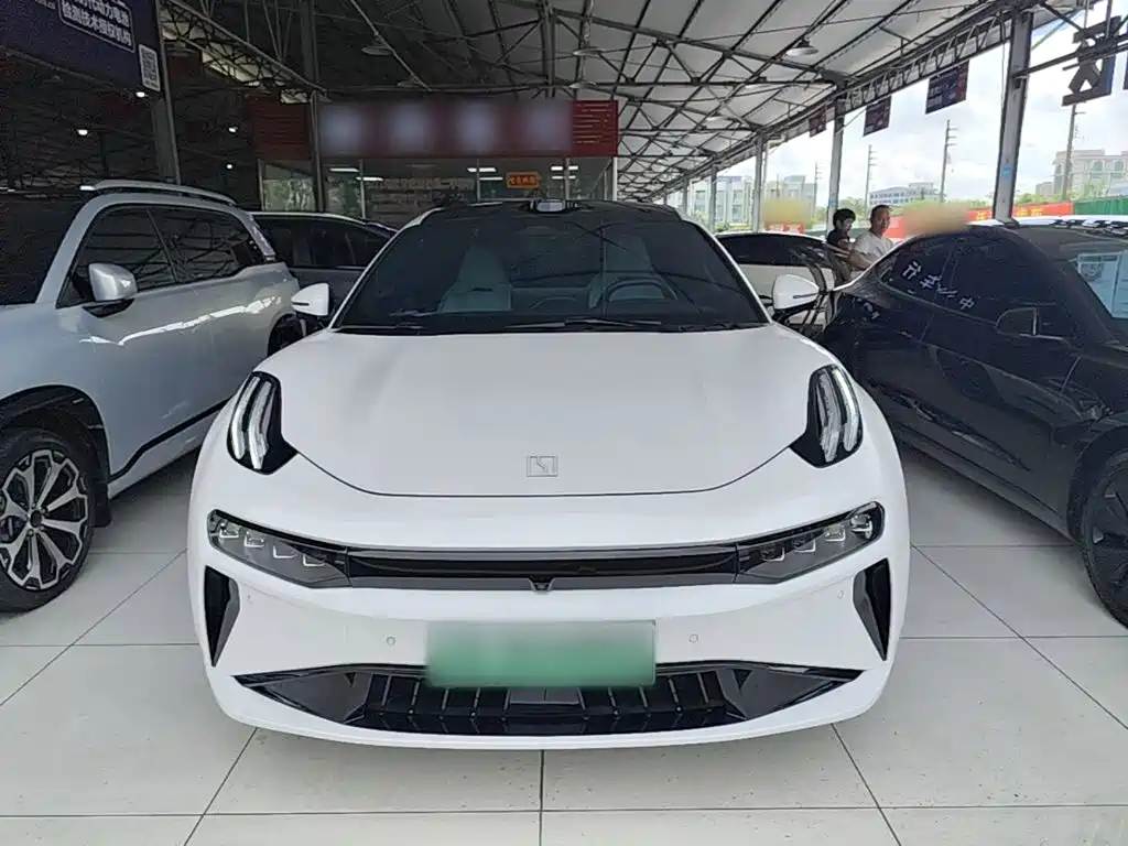 Zeekr 001 2024