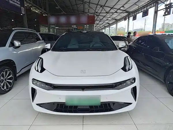 Zeekr 001 2024