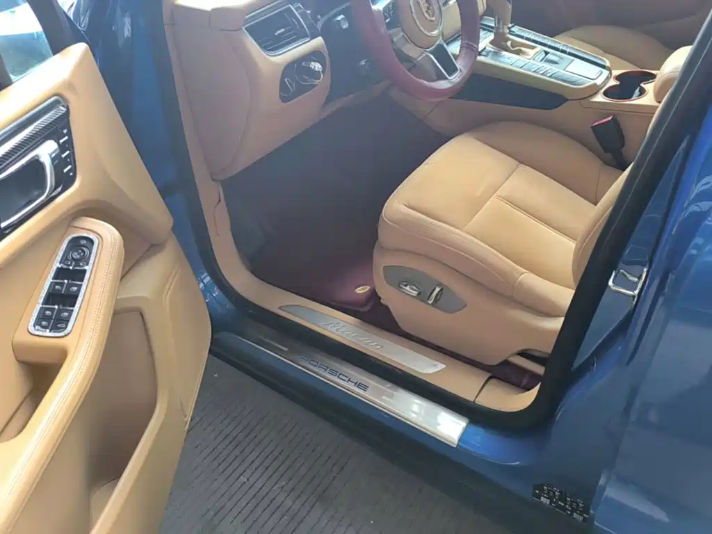 Porsche Macan 2015 — фото 16