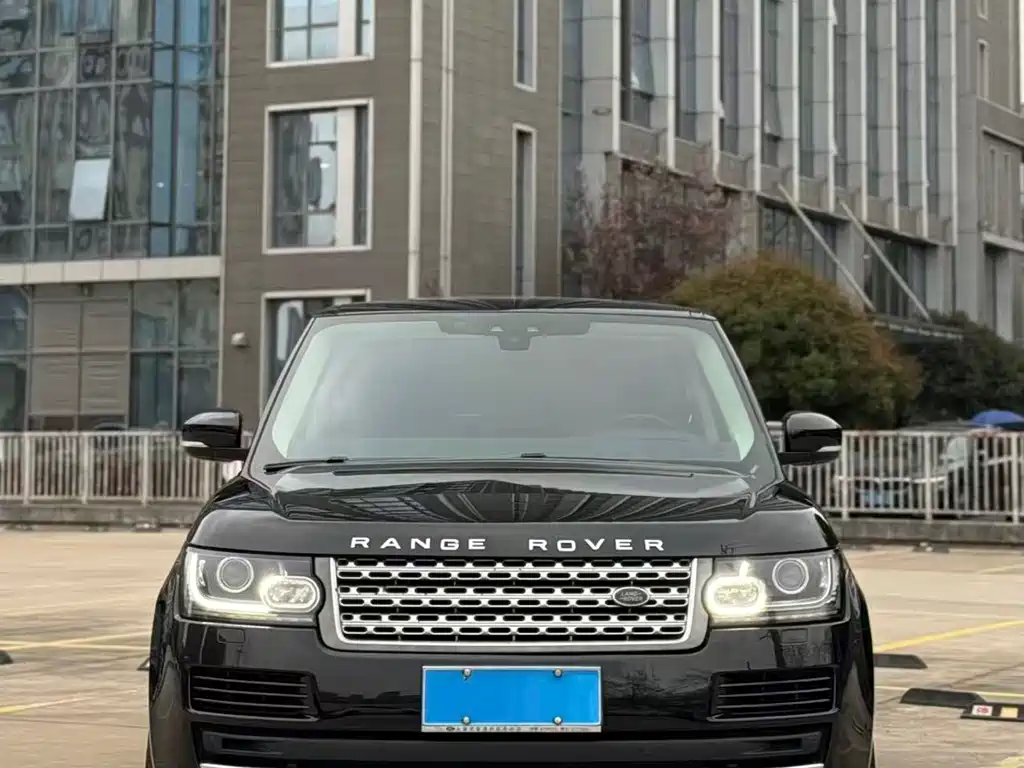 Land Rover Range Rover 2017 — фото 1