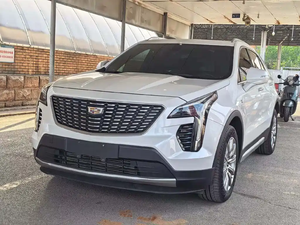 Cadillac XT4 2020 — фото 1