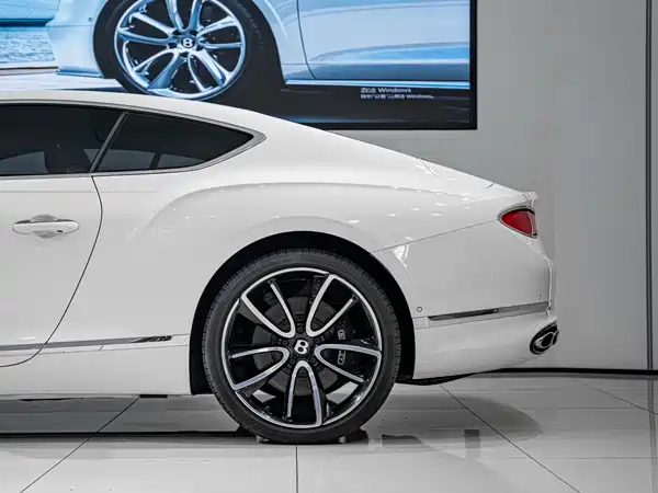 Bentley Continental 2021