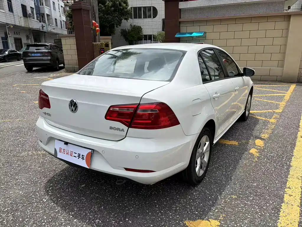 Volkswagen Bora 2015