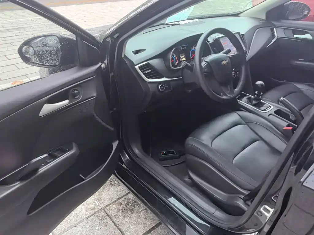 Chevrolet Cavalier 2017 — фото 16