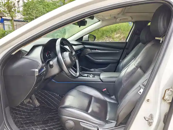 Mazda 3 Axela 2021