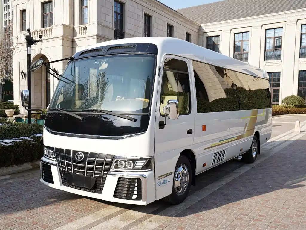 Toyota Coaster 2021 — фото 1