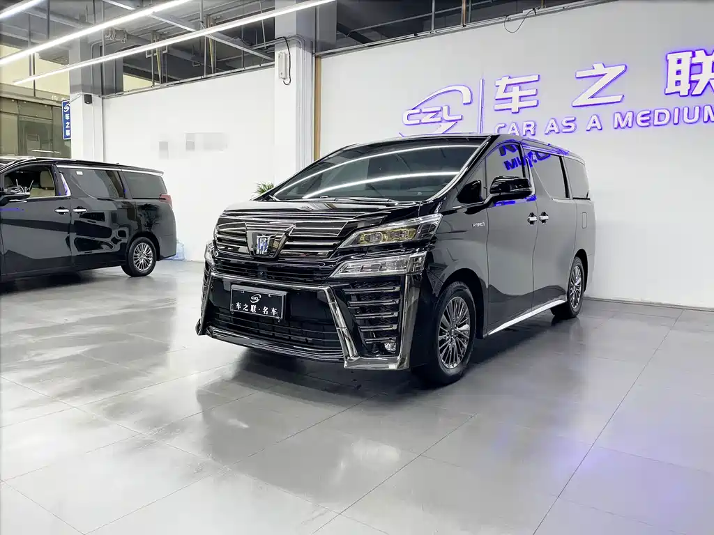 Toyota Vellfire 2023 — фото 3