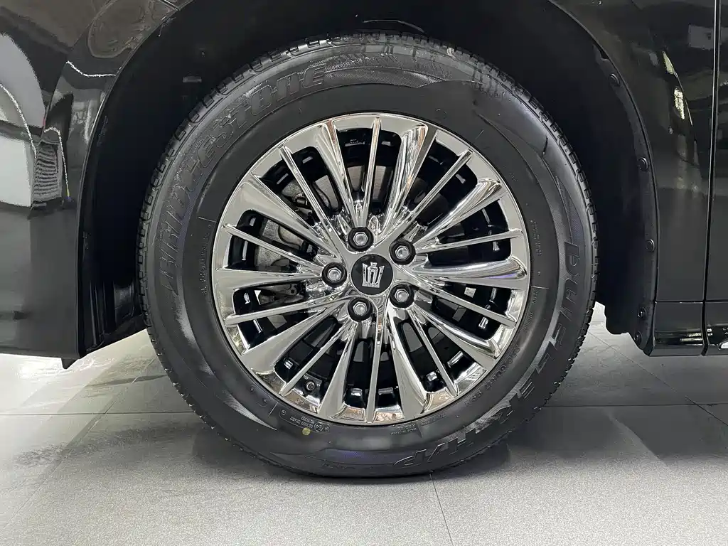 Toyota Vellfire 2023 — фото 15