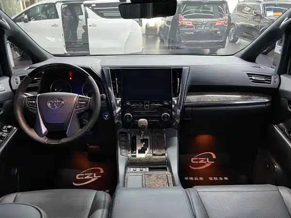 Toyota Vellfire 2023