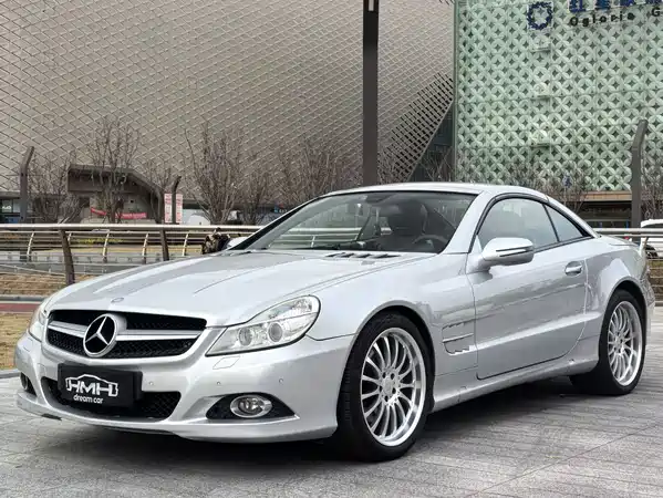 Mercedes-Benz SL-Class 2010