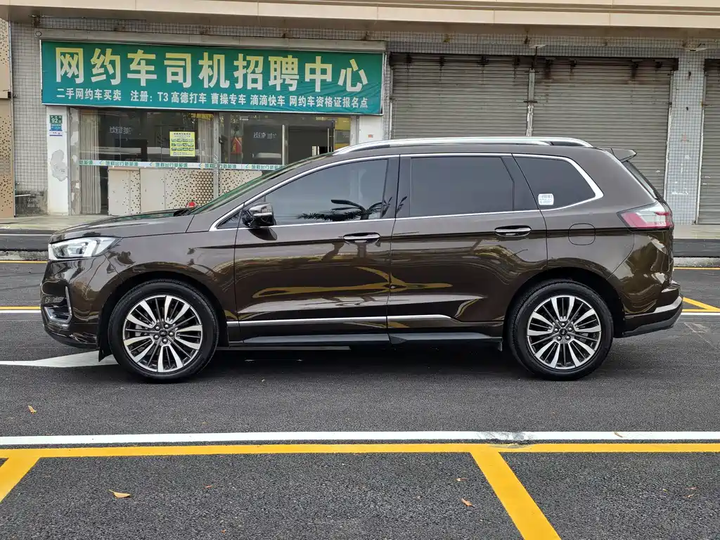 Ford Edge 2021 — фото 16