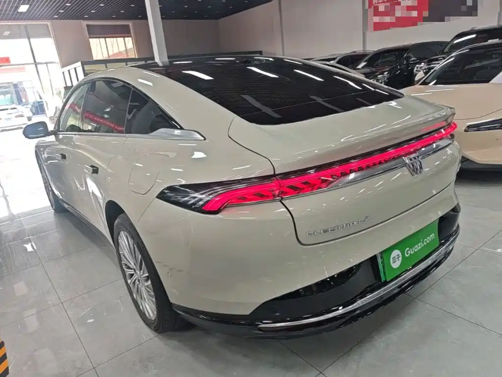 Buick Zhijing L7 2025 — фото 5