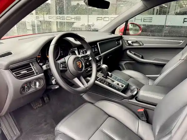 Porsche Macan 2024