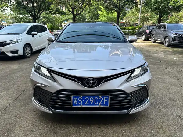 Toyota Camry 2021