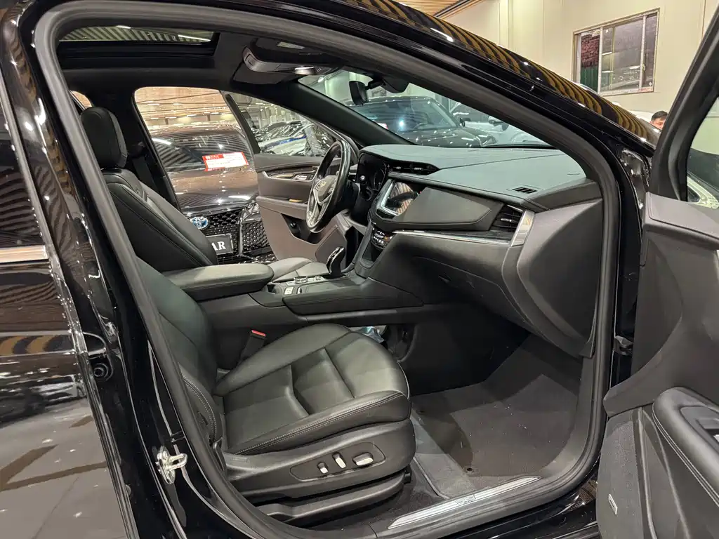 Cadillac XT5 2022 — фото 13
