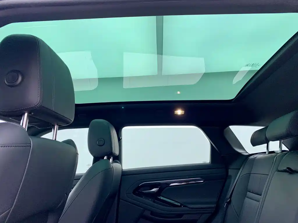 Land Rover Range Rover Evoque 2021 — фото 26